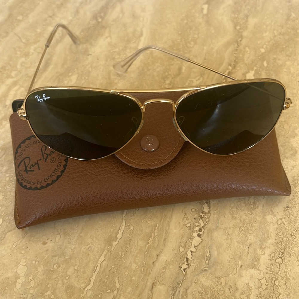 Unisex Gold Aviator Sunglasses